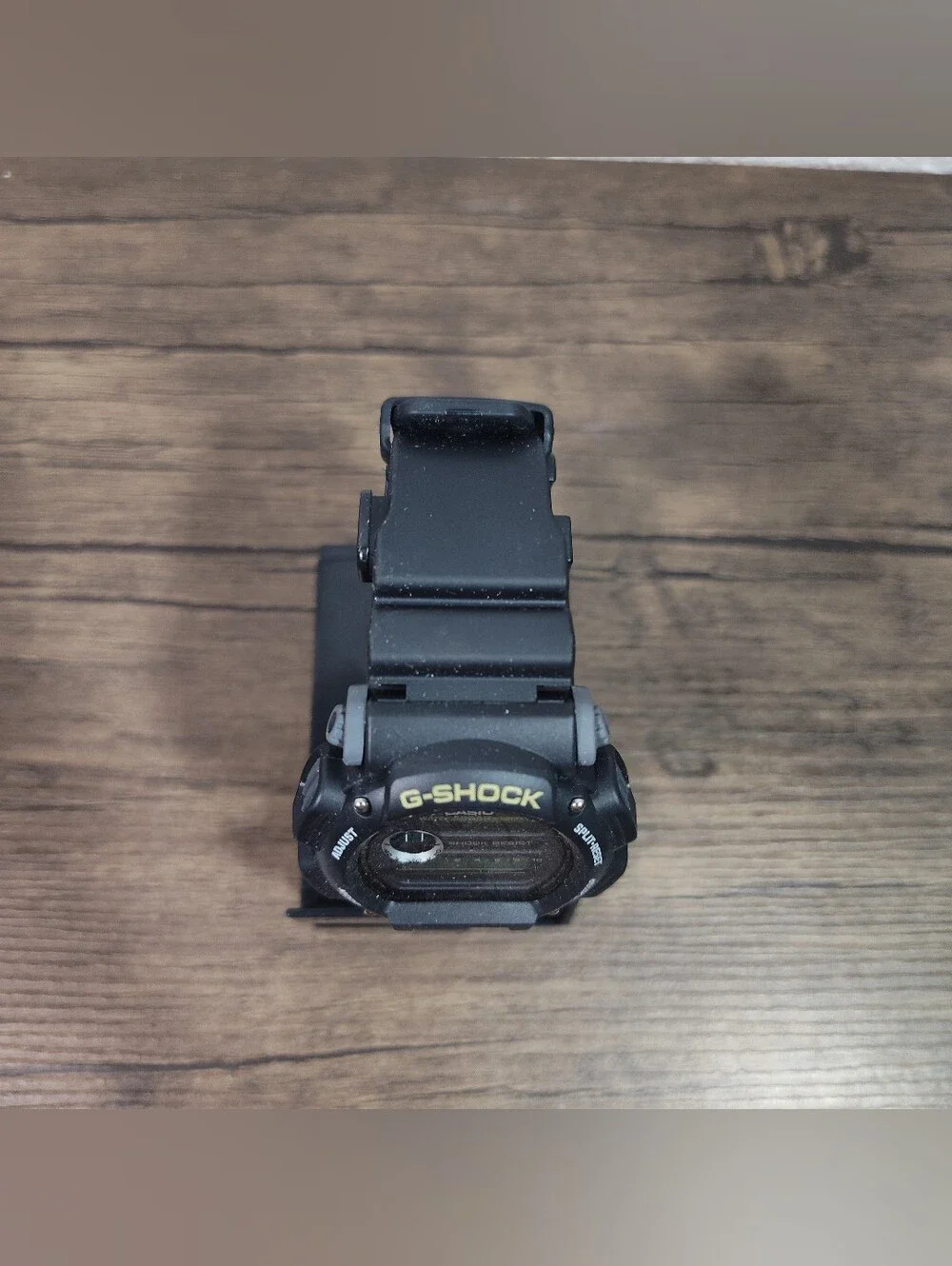 Casio DW9052-1B, G-Shock Chronograph Watch, Resin Band, Alarm, 200 Meter WR. New